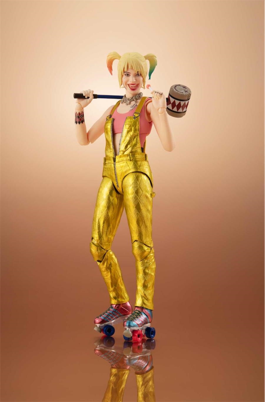 HARLEY QUINN FIGURA 14.5 CM BIRDS OF PREY SH FIGUARTS | 4573102587367 | Universal Cómics