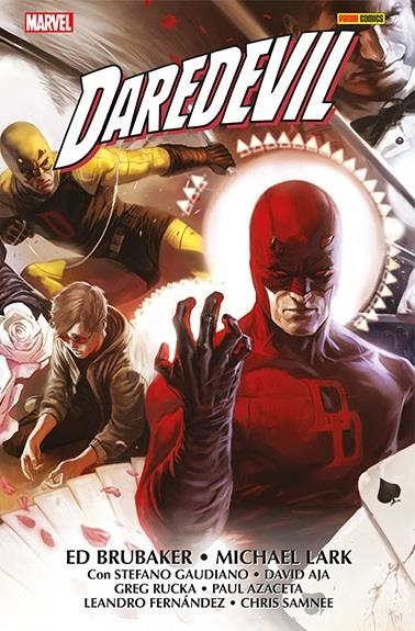 DAREDEVIL DE ED BRUBAKER Y MICHAEL LARK OMNIBUS # 02 | 9788410497825 | ED BRUBAKER - LEE WEEKS - MICHAEL LARK - DAVID AJA - DAVID AJA | Universal Cómics